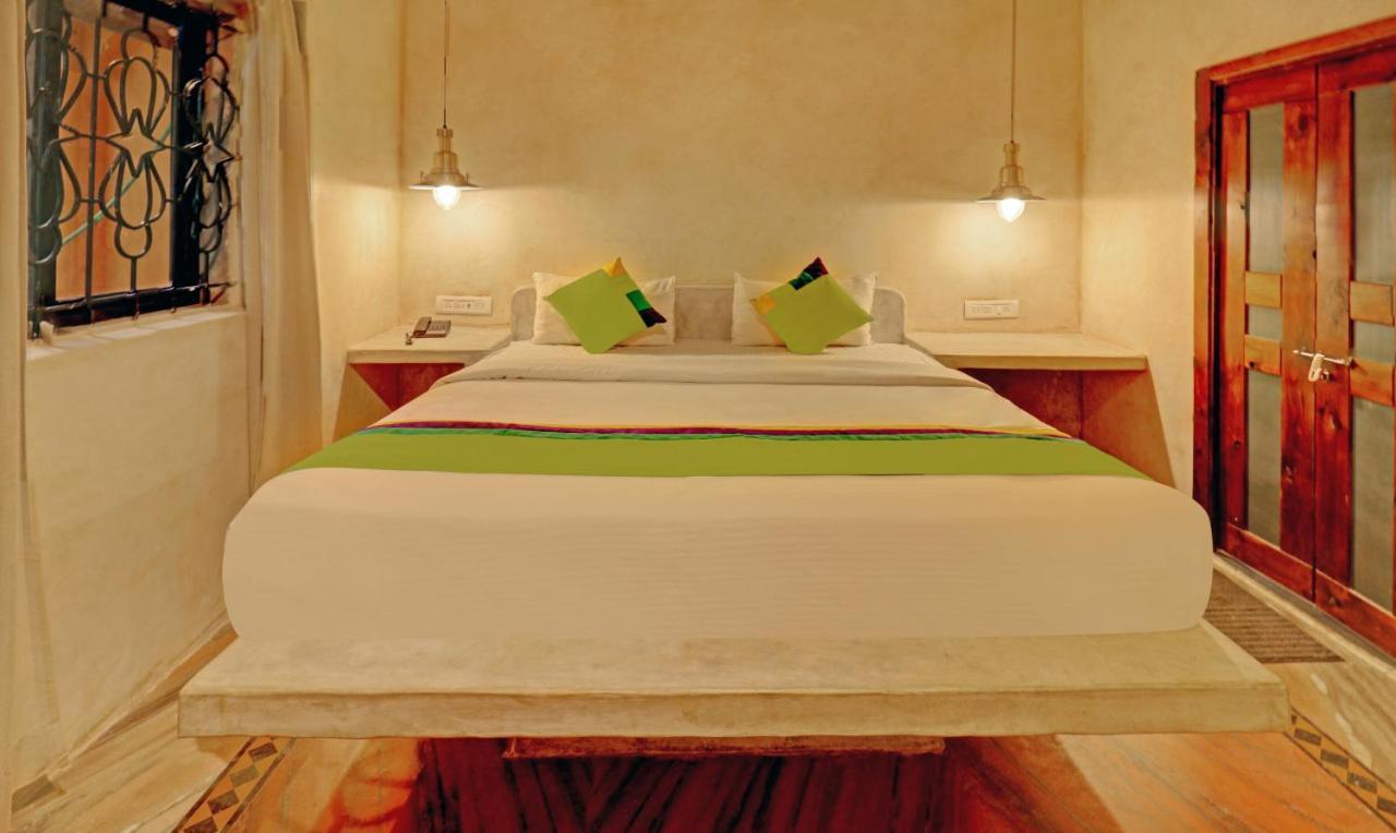 Treebo Morjim Banyan Resort Buitenkant foto